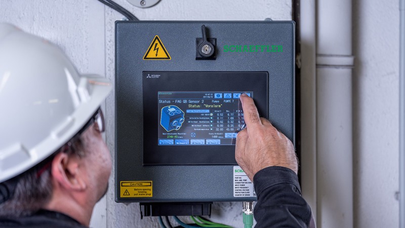 As a preconfigured plug-and-play system, the SmartQB requires no previous knowledge of condition monitoring.